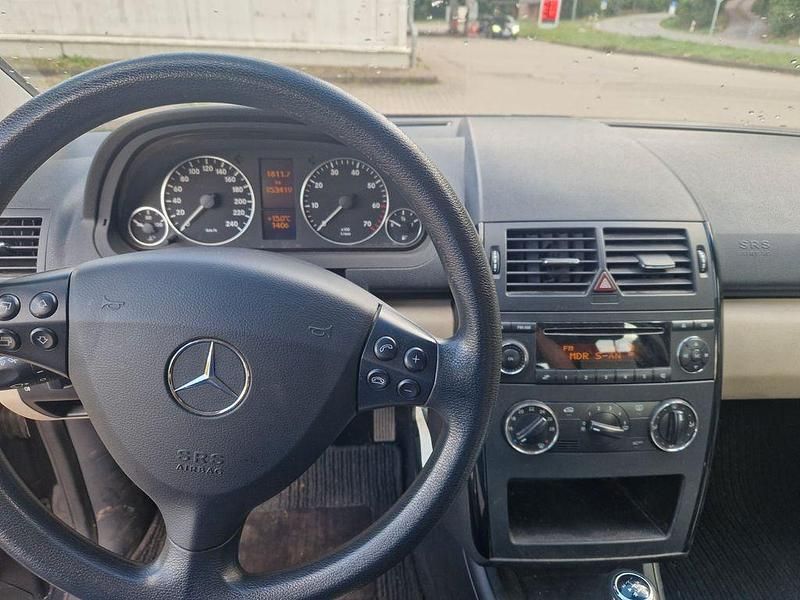 Schwarz Gebraucht 2004 Mercedes A170 Classic Van / Kleinbus | 1.599 € (Guter Preis) - Bild 1/4