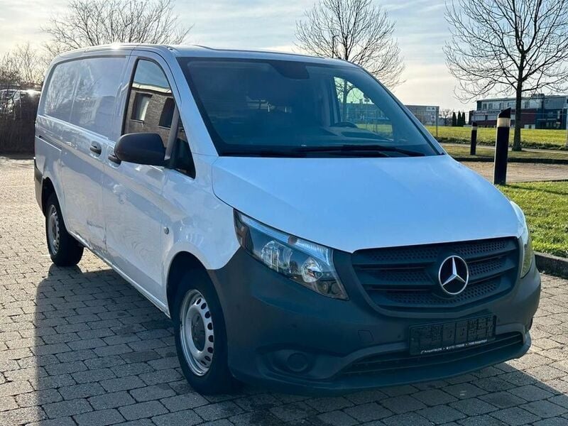 Gebraucht Mercedes Vito 114 PS (83 kW) 2018 Weiß Van