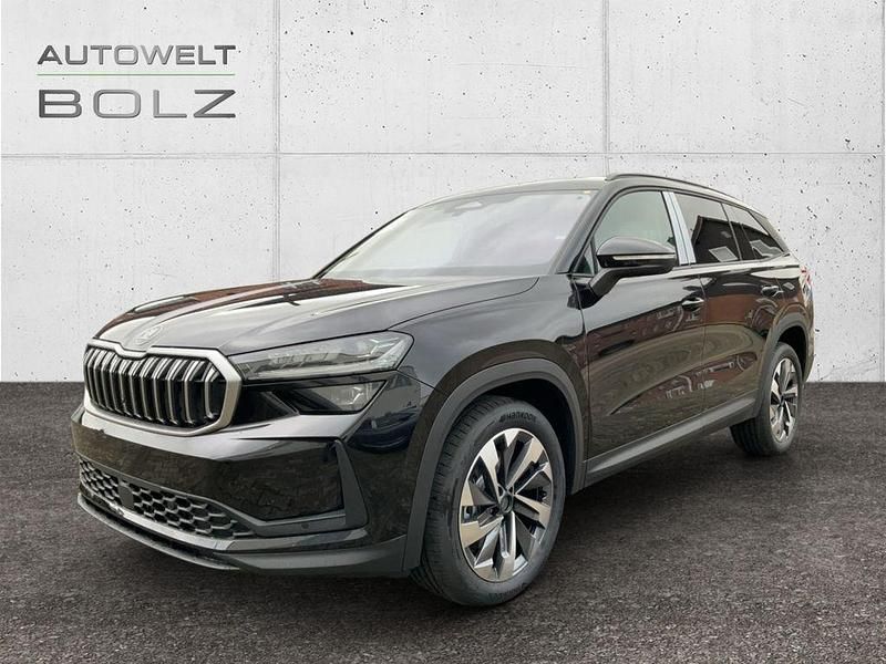 Schwarz Neu 2025 Skoda Kodiaq Selection SUV | 48.590 € (Etwas zu teuer) - Bild 1/4