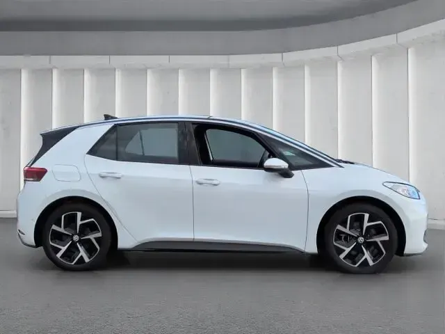 Gebraucht VW ID.3 Pro 150 kW (204 PS) 2024 Weiß metallic Kleinwagen