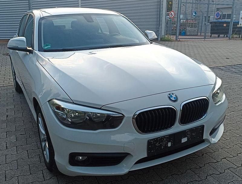 Weiß Gebraucht 2018 BMW 118 Advantage Kleinwagen | 10.380 € (Guter Preis) - Bild 1/4
