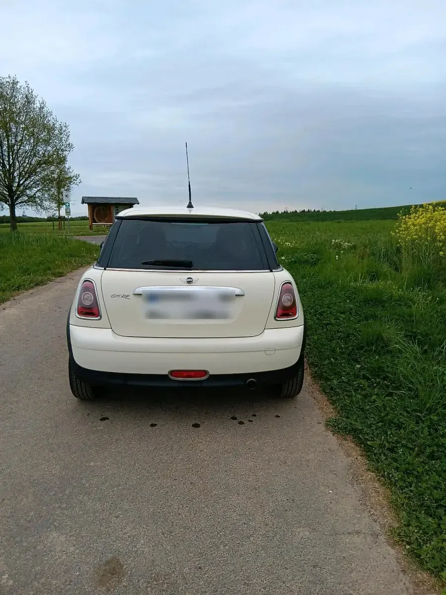 Gebraucht Mini ONE Pepper 95 PS (69 kW) 2009 Weiß Kleinwagen