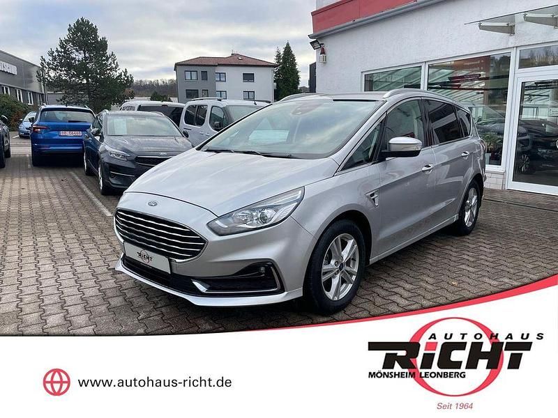 Polarsilber metallic Gebraucht 2022 Ford S-MAX Titanium Van / Kleinbus | 28.740 € (Guter Preis) - Bild 1/4