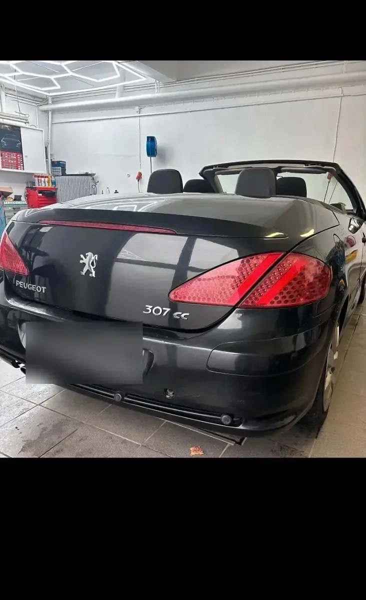 Gebraucht Peugeot 307 CC 109 PS (80 kW) 2006 Schwarz Cabrio