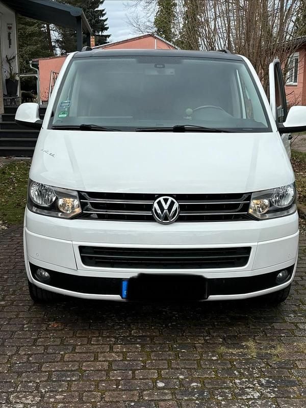 Usata VW Multivan 179 CV (131 kW) 2011 Bianco Monovolume