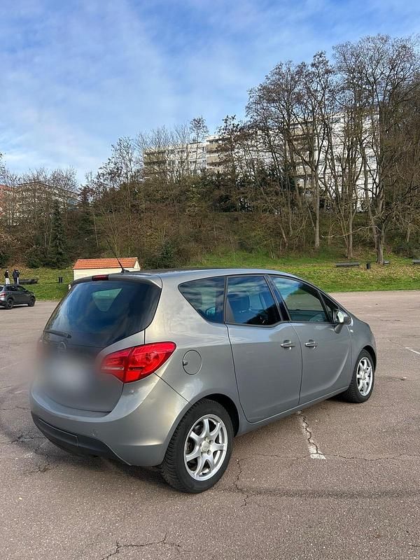 Gebraucht Opel Meriva 100 PS (73 kW) 2011 Van / Kleinbus