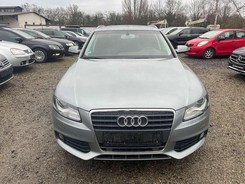 Quarzgrau metallic Gebraucht 2011 Audi A4 Ambition Kombi | 6.950 € (Superpreis) - Bild 1/4