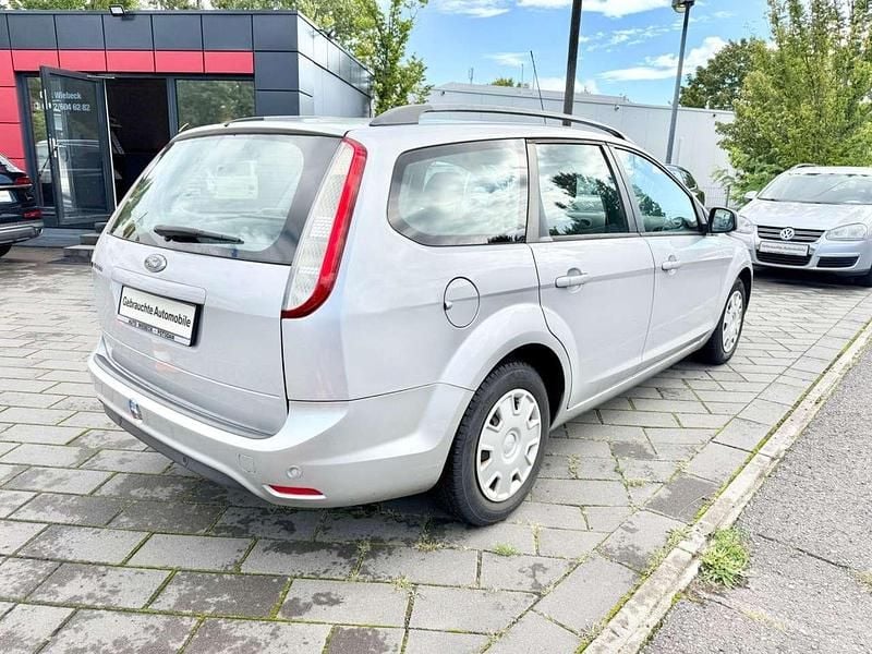 Gebraucht Ford Focus 101 PS (74 kW) 2009 Silber Kombi