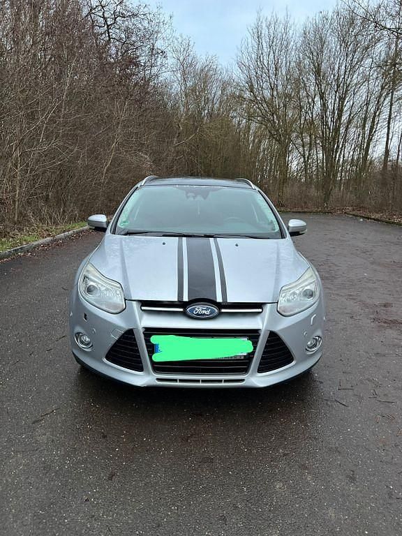 Gebraucht Ford Focus Titanium 150 PS (110 kW) 2012 Grau Kombi