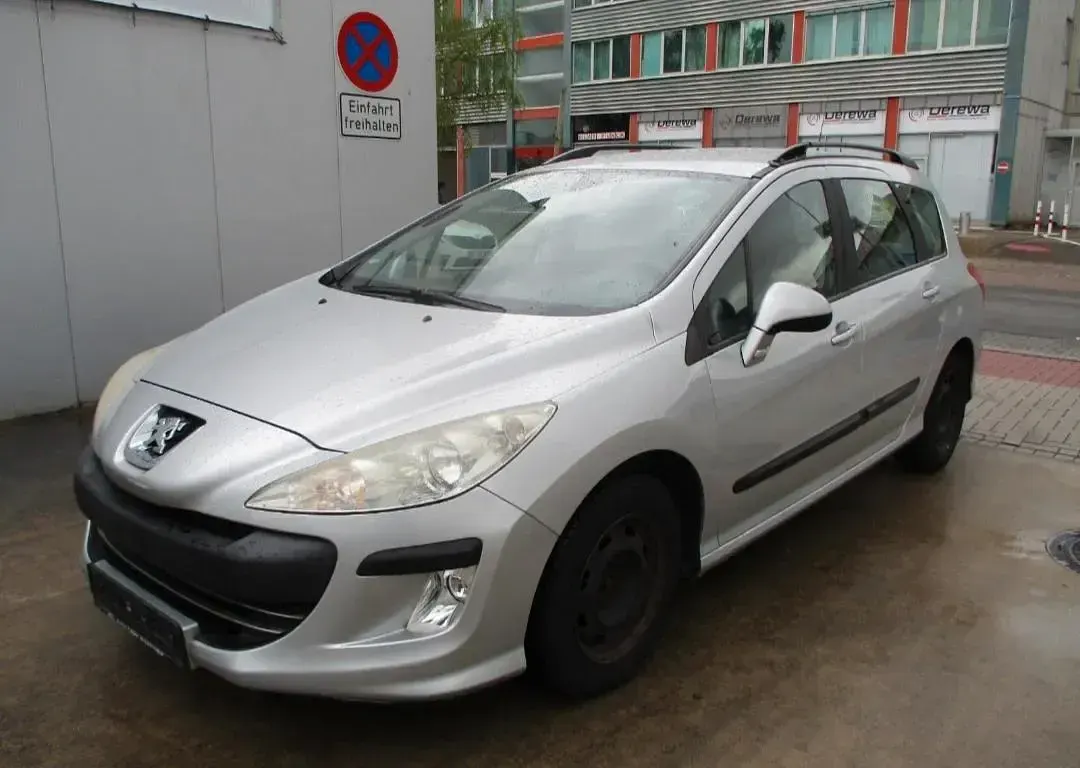 Gebraucht Peugeot 308 111 PS (81 kW) 2010 Silber Kombi