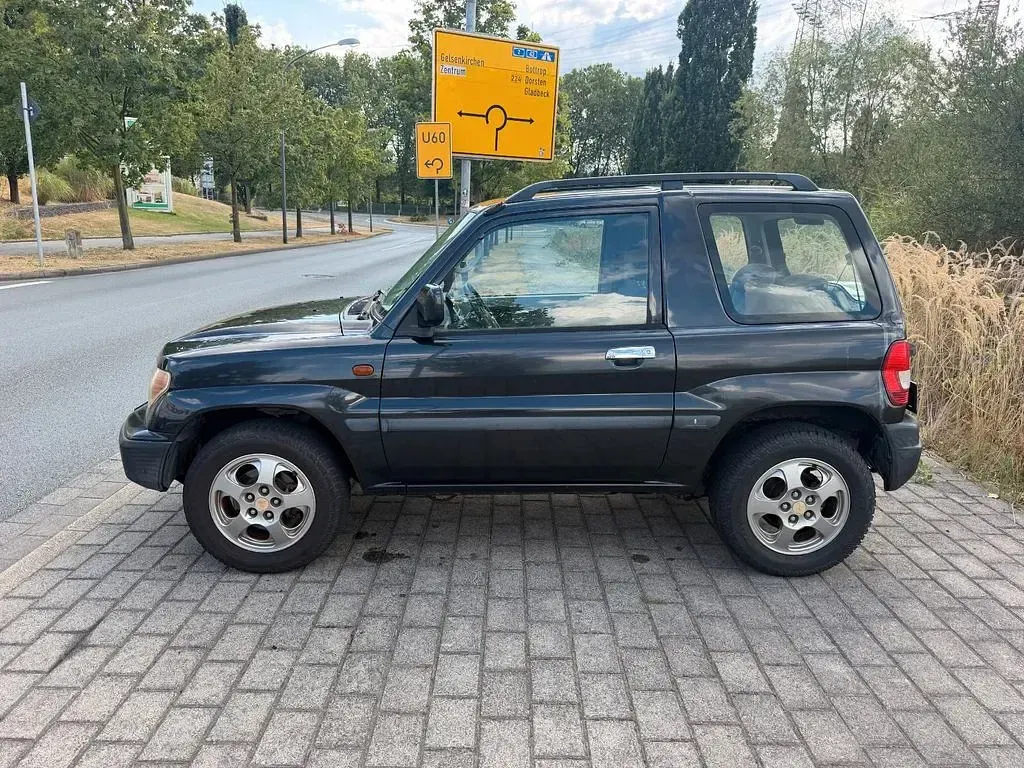 Gebraucht Mitsubishi Pajero 129 PS (94 kW) 2001 Schwarz SUV