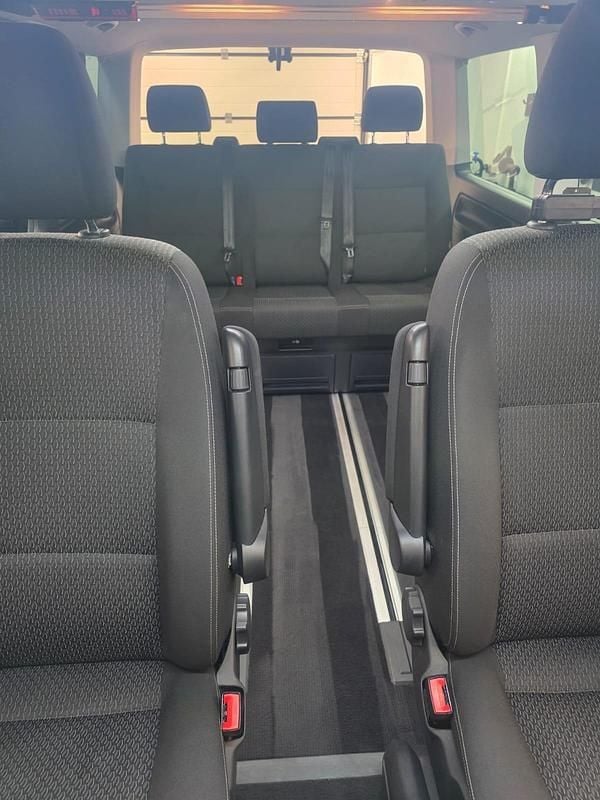 Gebraucht VW Multivan Trendline 150 PS (110 kW) 2018 Schwarz Van / Kleinbus