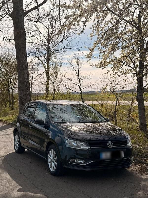Gebraucht VW Polo 90 PS (66 kW) 2016 Schwarz Kleinwagen
