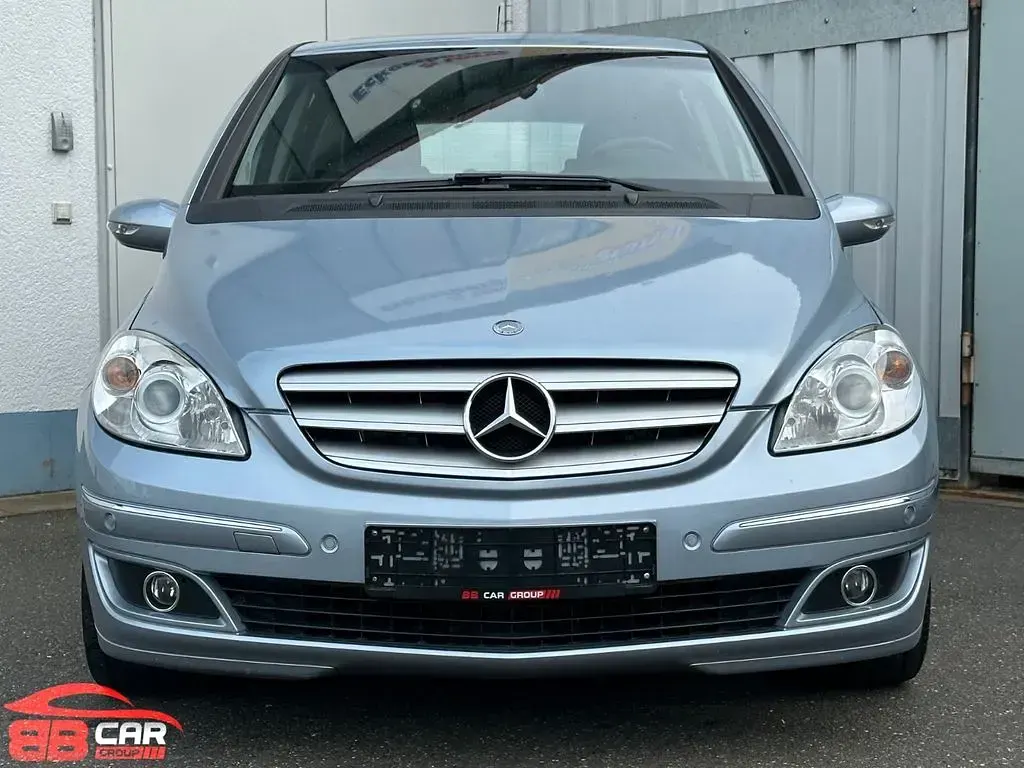 Gebraucht Mercedes B200 136 PS (100 kW) 2005 Silber Van / Kleinbus