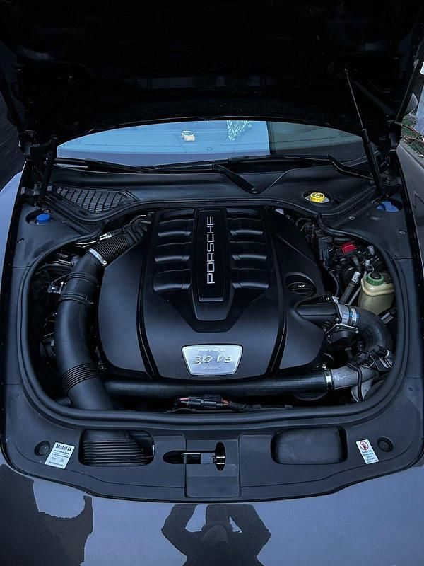 Gebraucht Porsche Panamera 300 PS (220 kW) 2015 Grau Kleinwagen