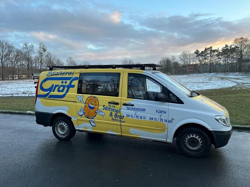 Weiß Gebraucht 2010 Mercedes Vito Van | 5.999 € (Fairer Preis) - Bild 1/4