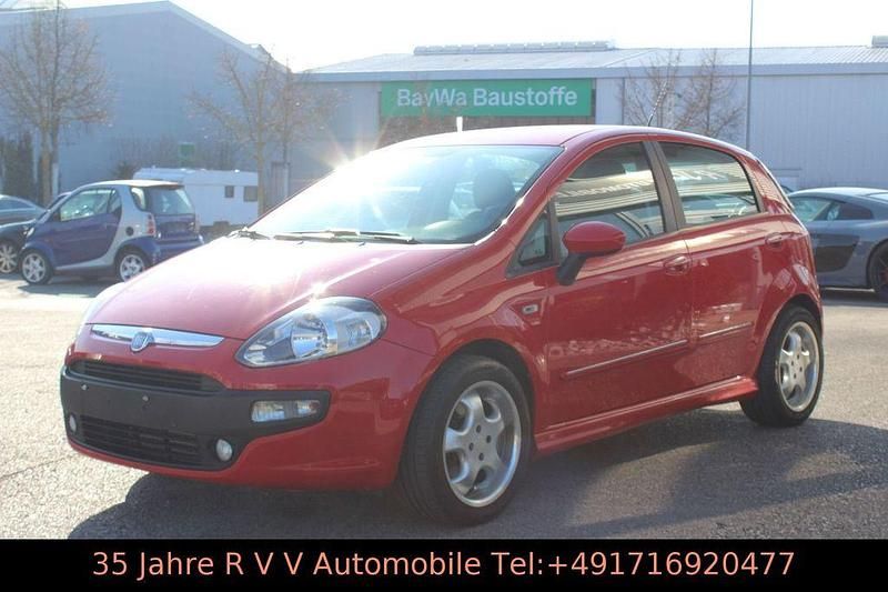 Gebraucht Fiat Punto Evo Dynamic 84 PS (61 kW) 2011 Rot Kleinwagen