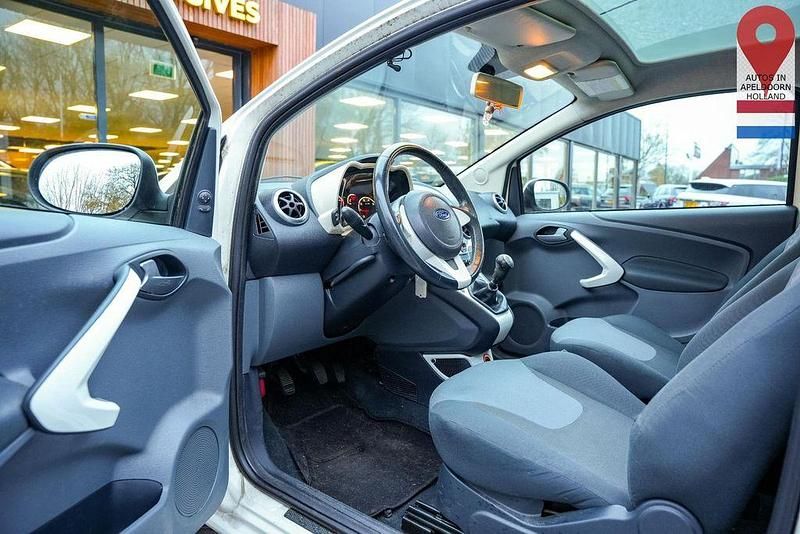 Gebraucht Ford Ka Titanium X 69 PS (50 kW) 2010 Weiß Kleinwagen