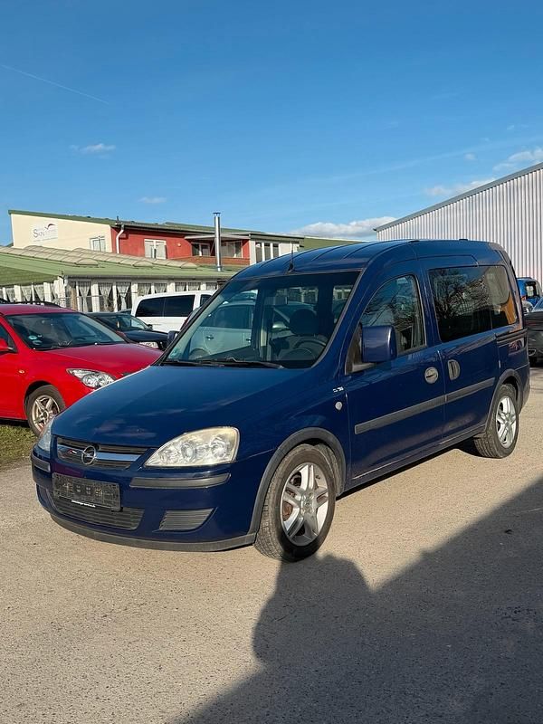 Gebraucht Opel Combo 75 PS (55 kW) 2011 Van / Kleinbus