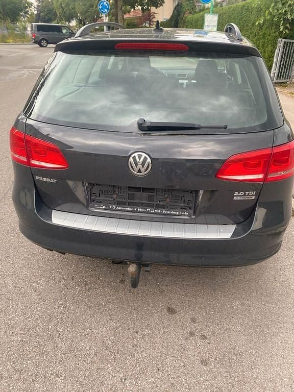 Grau Gebraucht 2013 VW Passat Exclusive Kombi | 7.999 € (Fairer Preis) - Bild 1/4