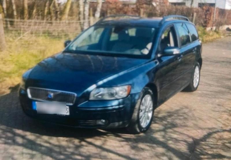 Blau Gebraucht 2007 Volvo V50 Kombi | 3.950 € (Etwas zu teuer) - Bild 1/4