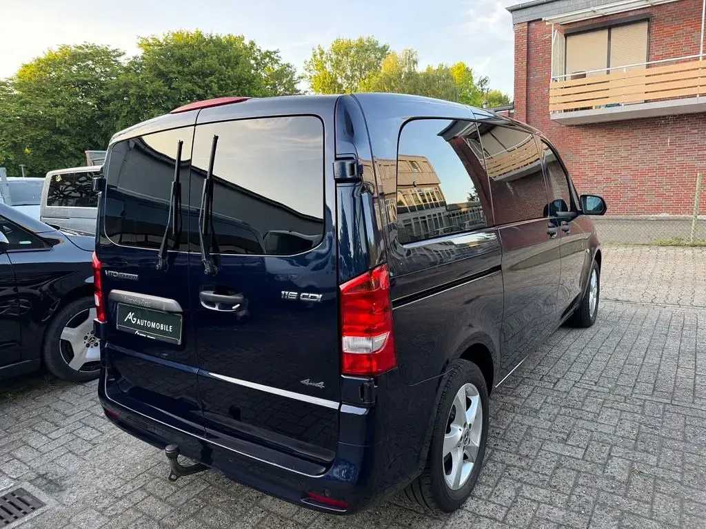 Gebraucht Mercedes Vito Edition 163 PS (119 kW) 2021 Blau Van