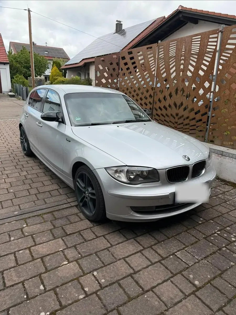 Gebraucht BMW 118 143 PS (105 kW) 2007 Silber Kleinwagen