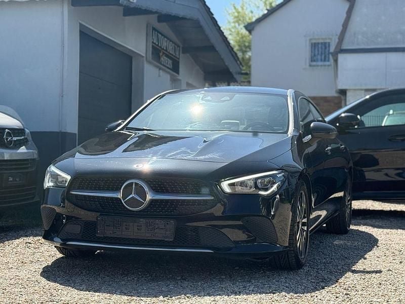 Gebraucht Mercedes CLA180 116 PS (85 kW) 2020 Schwarz Limousine