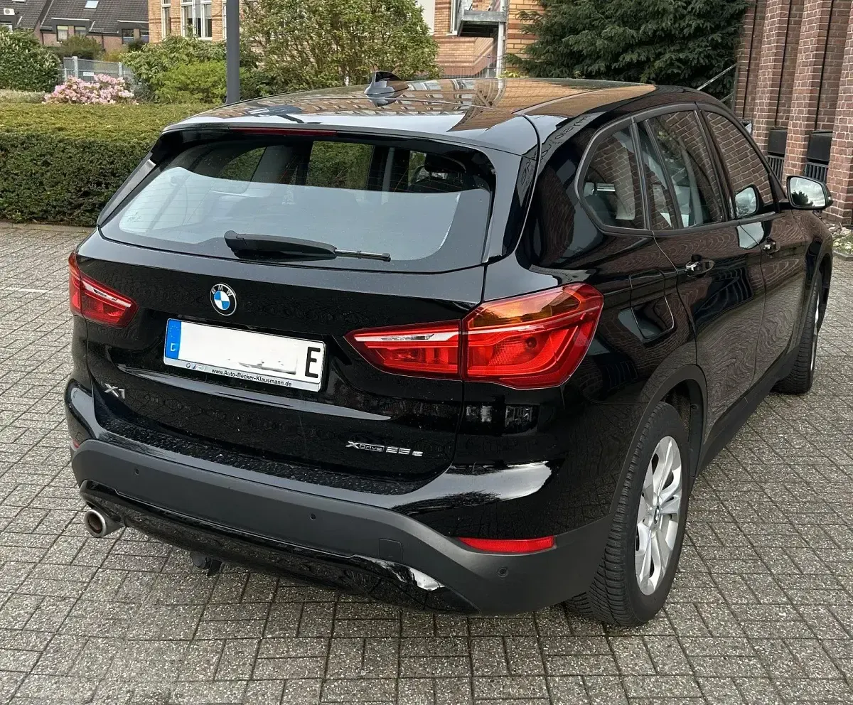 Second-hand BMW X1 2021 Negru SUV