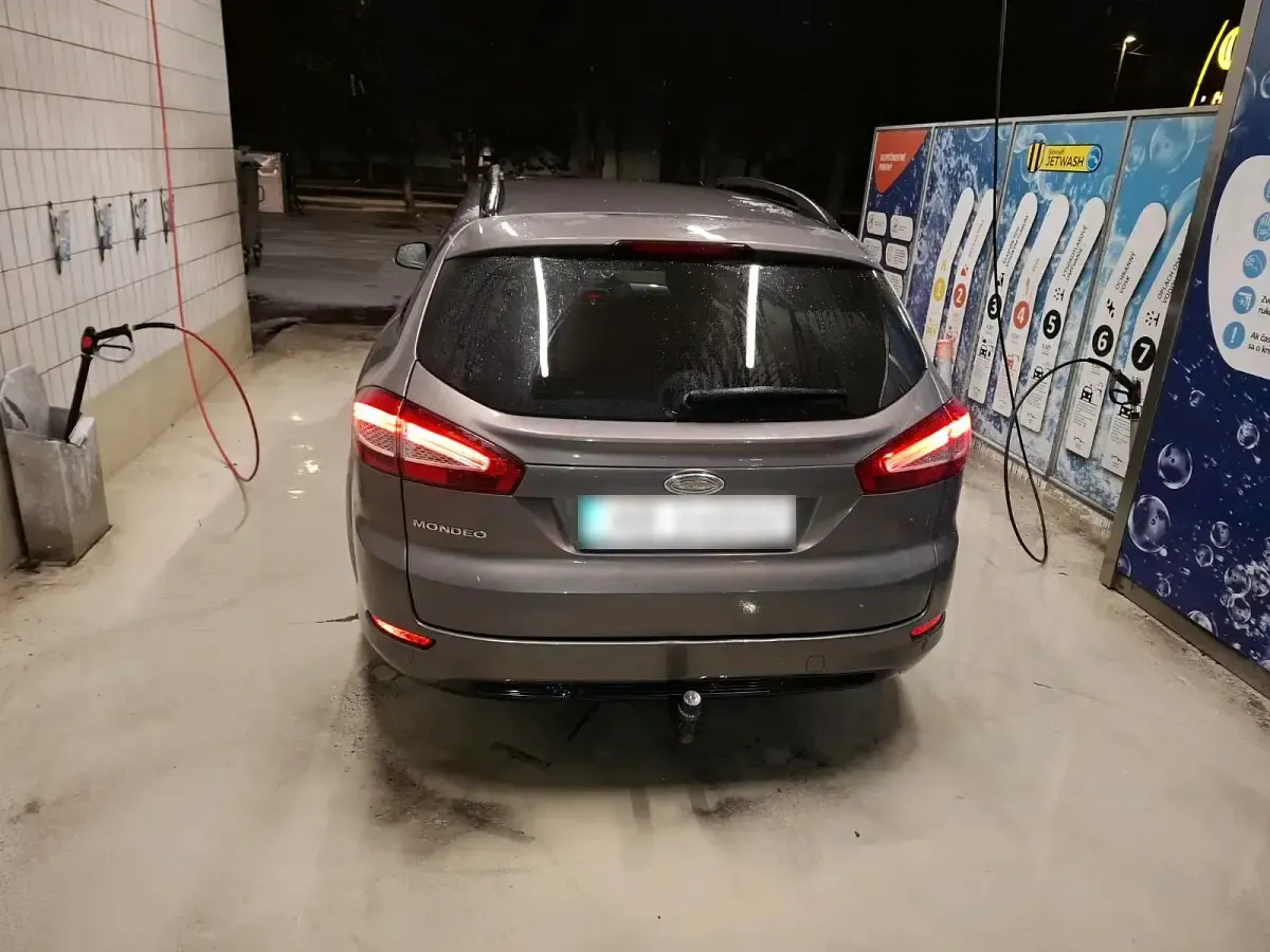 Gebraucht Ford Mondeo 115 PS (84 kW) 2011 Grau Kombi