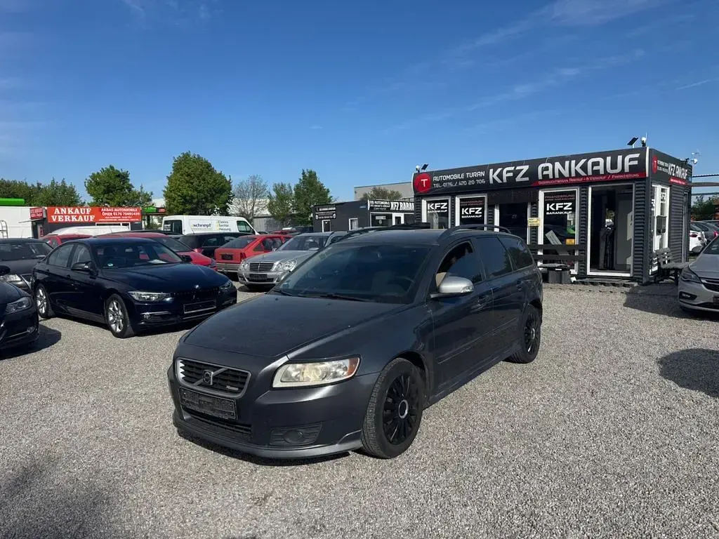 Używany Volvo V50 109 KM (80 kW) 2010 Szary Kombi