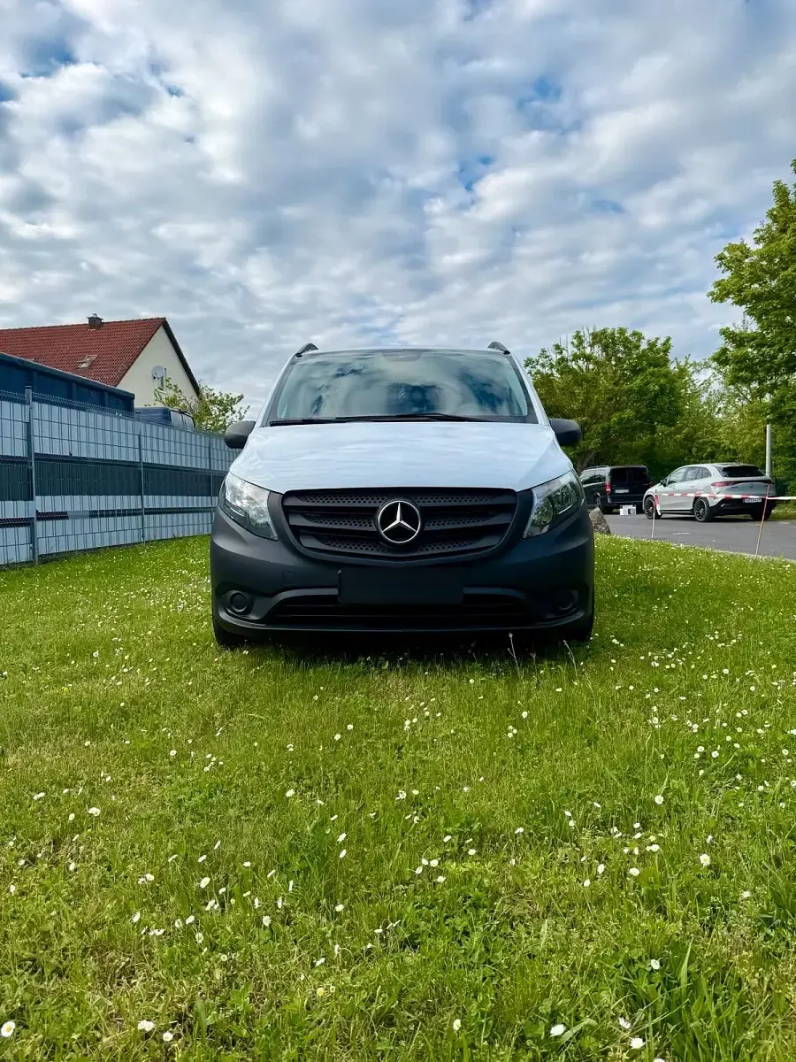 Gebraucht Mercedes Vito 163 PS (119 kW) 2023 Weiß Van