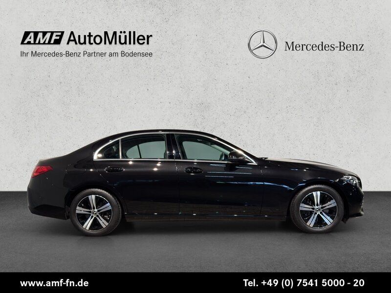 Gebraucht Mercedes C300 Avantgarde 265 PS (194 kW) 2023 Obsidianschwarz Limousine