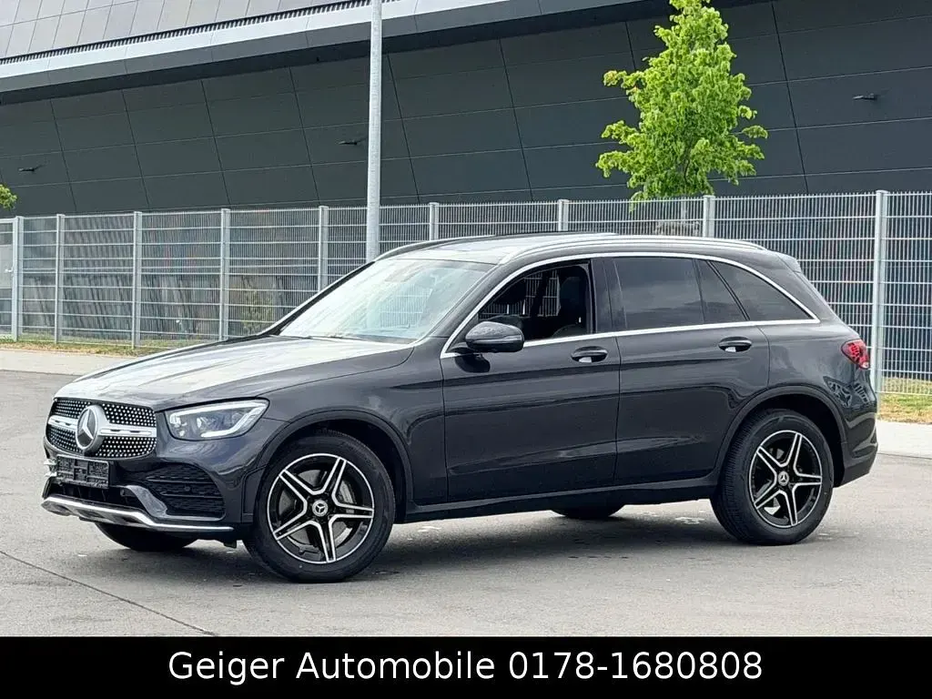 Gebraucht Mercedes GLC300 AMG line 245 PS (180 kW) 2020 Grau SUV
