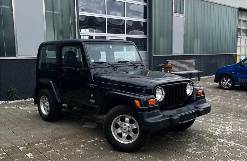 Schwarz Gebraucht 2001 Jeep Wrangler SUV | 21.800 € (Fairer Preis) - Bild 1/4