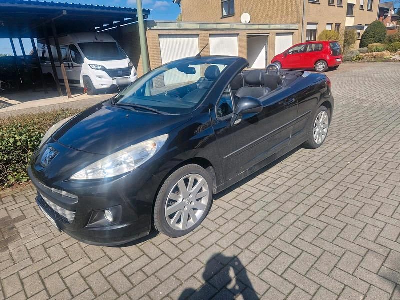 Gebraucht Peugeot 207 CC 120 PS (88 kW) 2011 Schwarz Cabrio