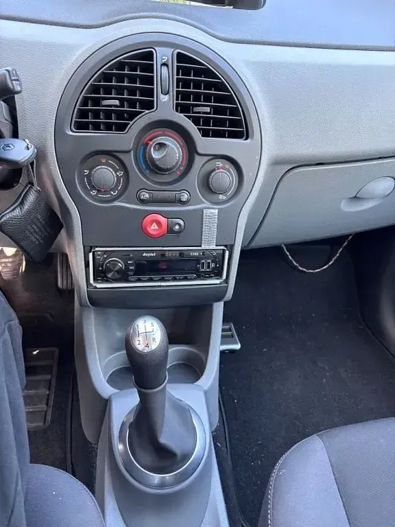 Gebraucht Renault Modus 75 PS (55 kW) 2013 Grau Van / Kleinbus