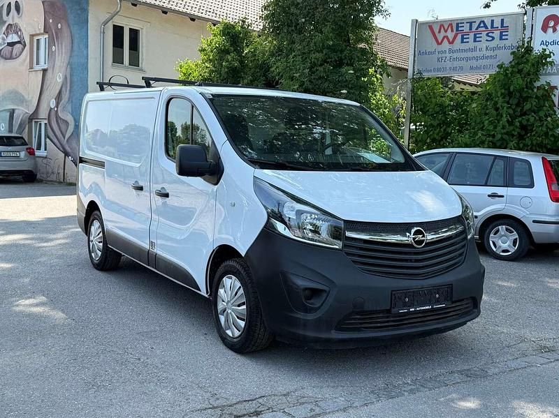 Weiß Gebraucht 2018 Opel Vivaro Van | 8.500 € (Superpreis) - Bild 1/4
