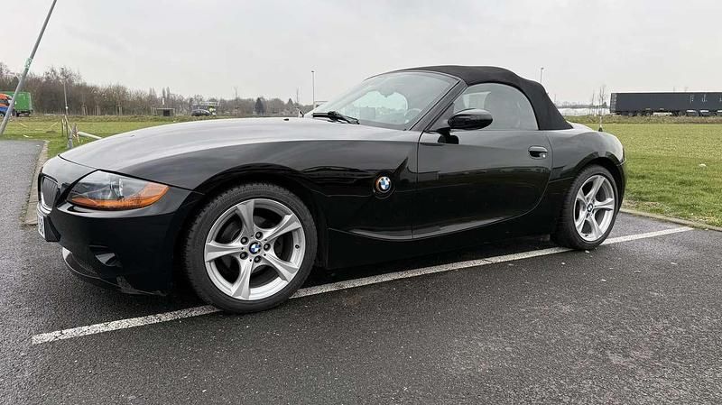 Gebraucht BMW Z4 150 PS (110 kW) 2005 Schwarz Cabrio