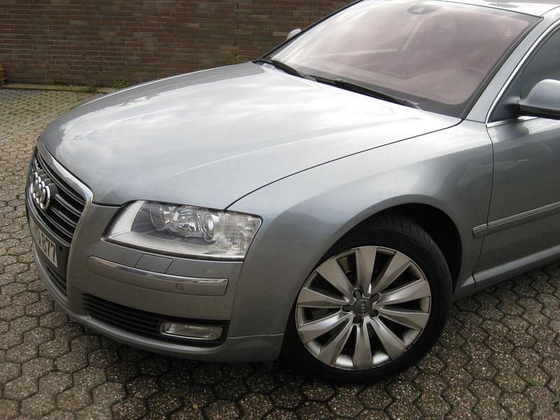 Grau Gebraucht 2008 Audi A8L Ambiente Limousine | 7.400 € (Fairer Preis) - Bild 1/4