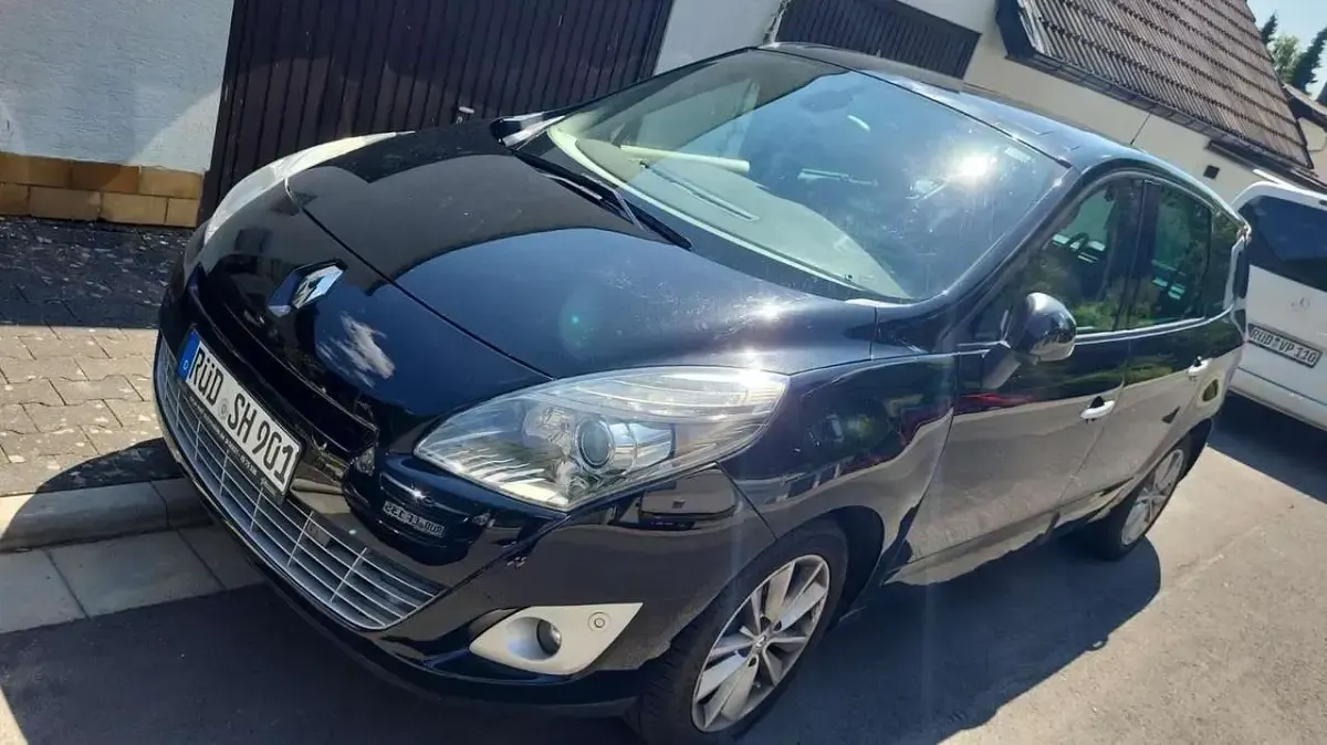 Gebraucht Renault Scénic III 140 PS (102 kW) 2011 Schwarz Kombi