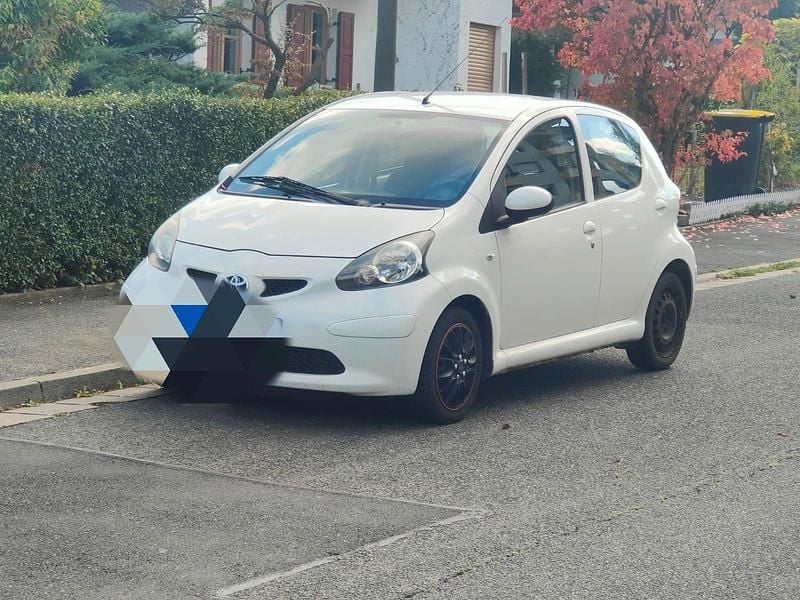 Weiß Gebraucht 2008 Toyota Aygo Cool Kleinwagen | 1.400 € (Guter Preis) - Bild 1/3
