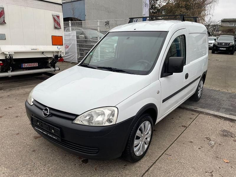 Gebraucht Opel Combo 97 PS (71 kW) 2007 Weiß Van / Kleinbus