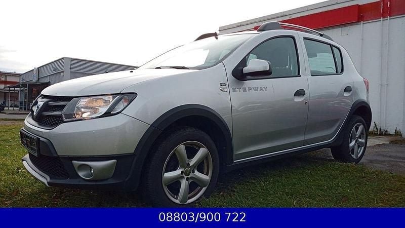 Silber Gebraucht 2014 Dacia Sandero Stepway Ambiance SUV | 5.900 € (Guter Preis) - Bild 1/4