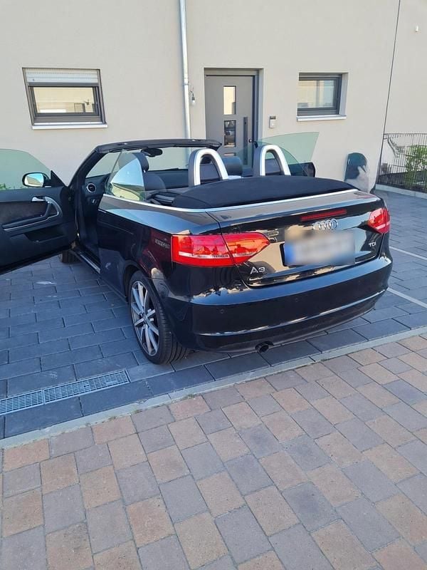 Gebraucht Audi Cabriolet 140 PS (102 kW) 2012 Schwarz Cabrio