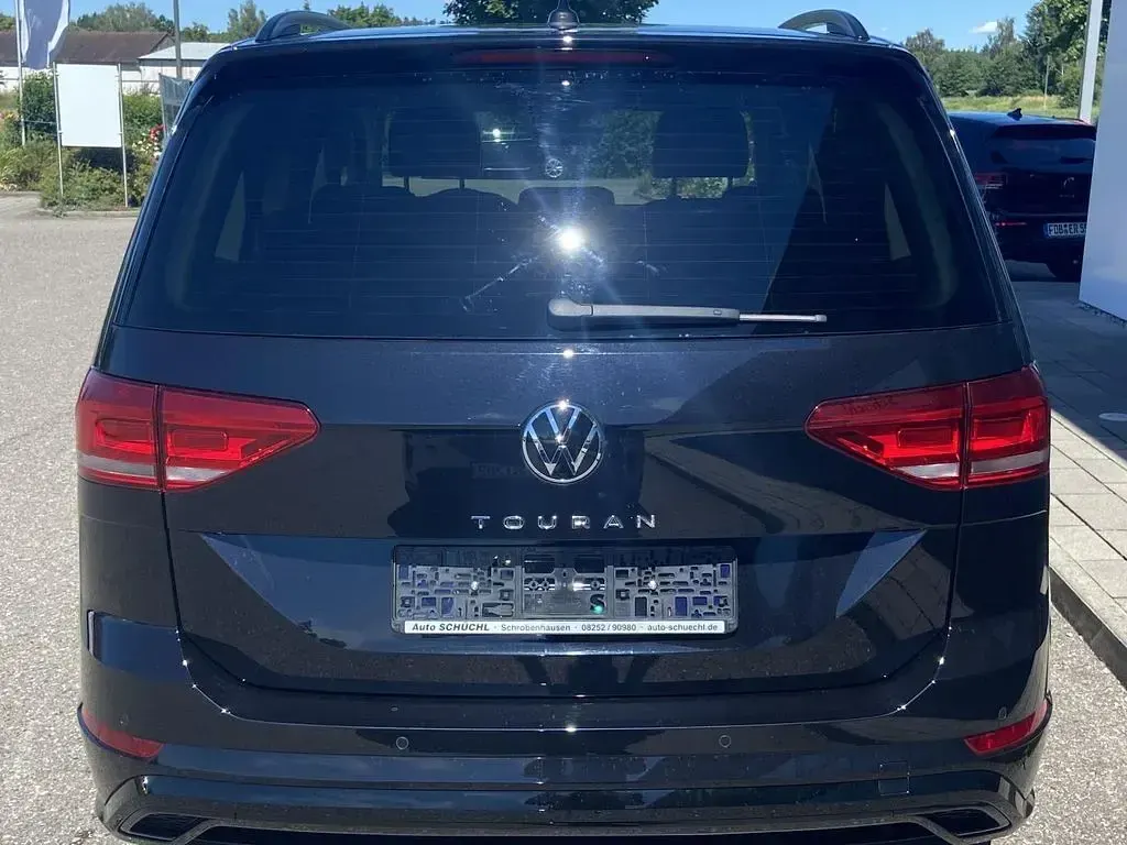 Gebraucht VW Touran Highline 150 PS (110 kW) 2023 Deep black perleffekt Van / Kleinbus