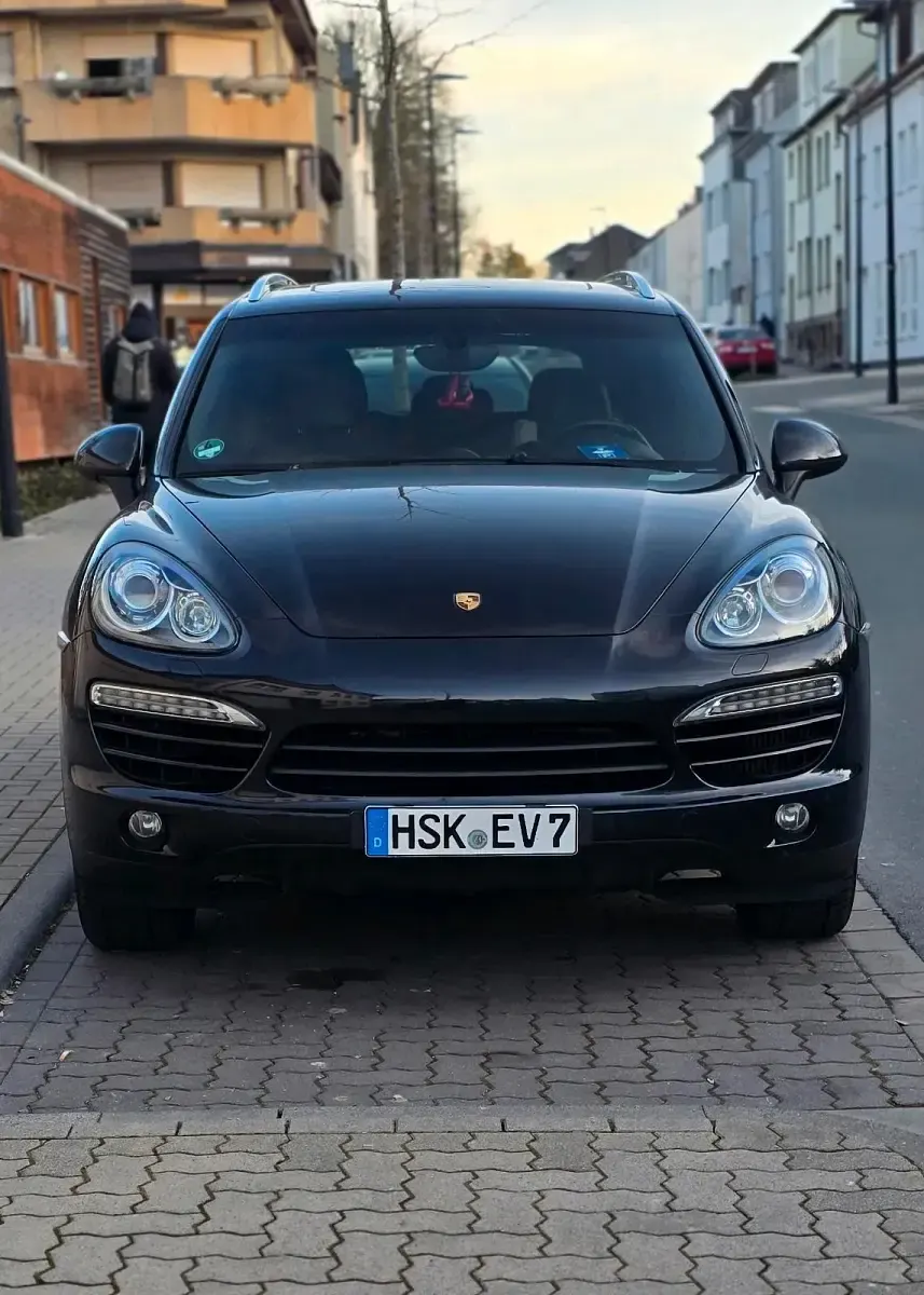 Gebraucht Porsche Cayenne 245 PS (180 kW) 2012 Schwarz SUV