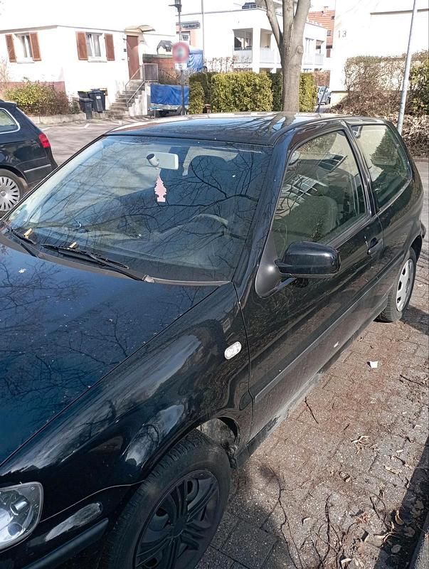 Gebraucht VW Polo Basis 75 PS (55 kW) 2001 Schwarz Kleinwagen