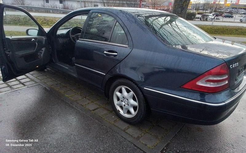 Gebraucht Mercedes C200 Elegance 122 PS (89 kW) 2003 Blau Limousine