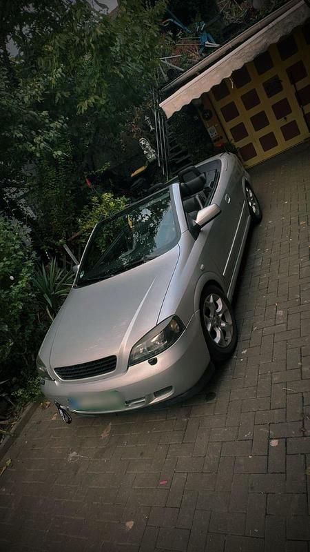 Gebraucht Opel Astra Cabriolet 147 PS (108 kW) 2002 Silber Cabrio